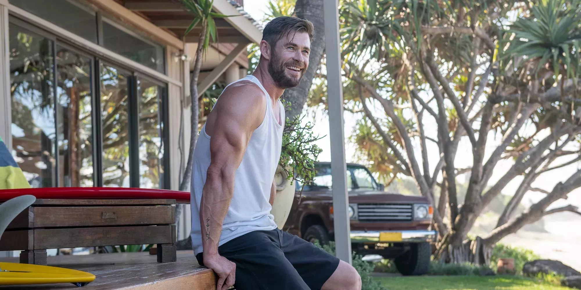 4 formas de superar un estancamiento muscular, según el entrenador que ayudó a Chris Hemsworth a ponerse cachas para 'Thor'