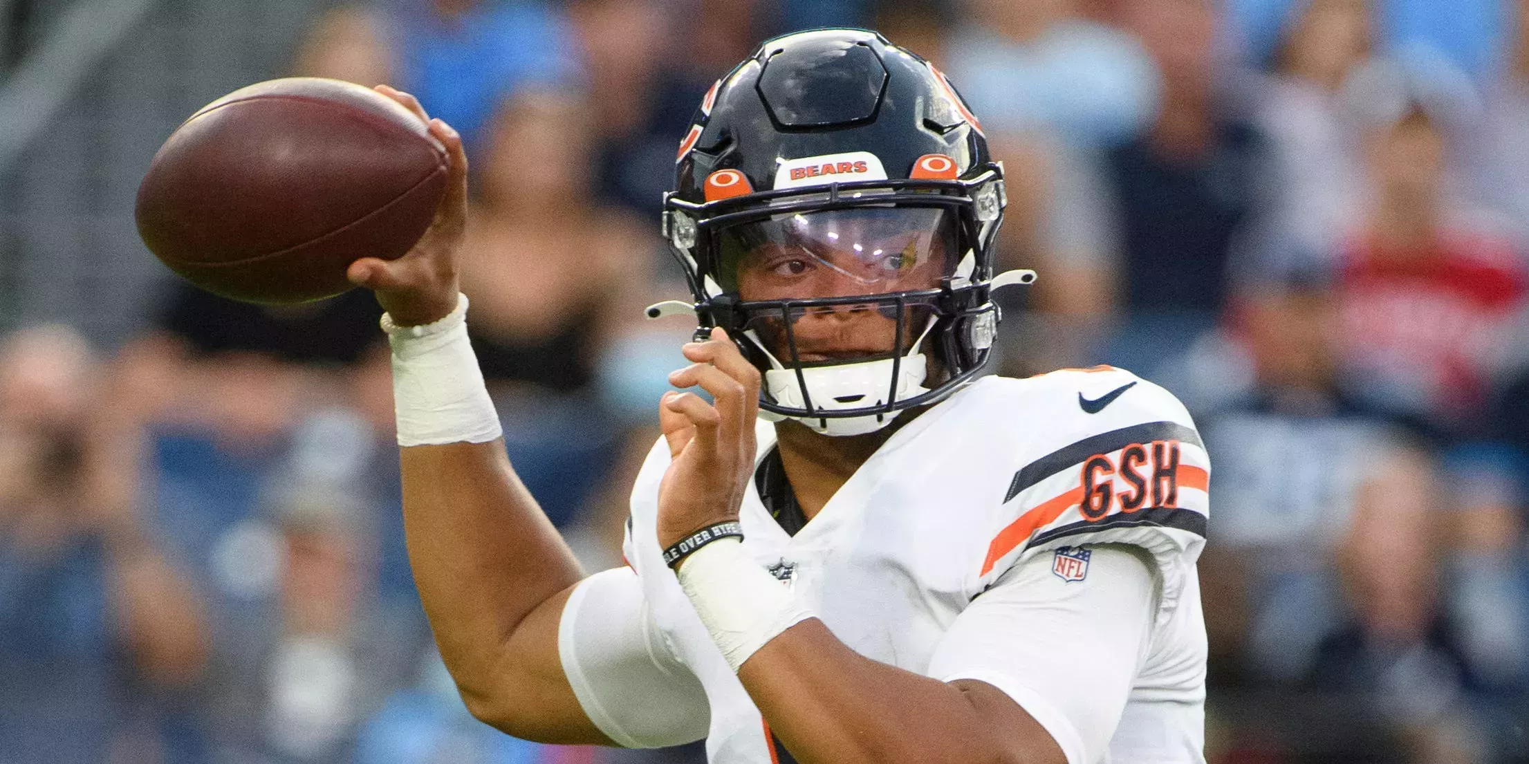 El mariscal de campo de la NFL Justin Fields dice que una dieta vegana lo hizo 