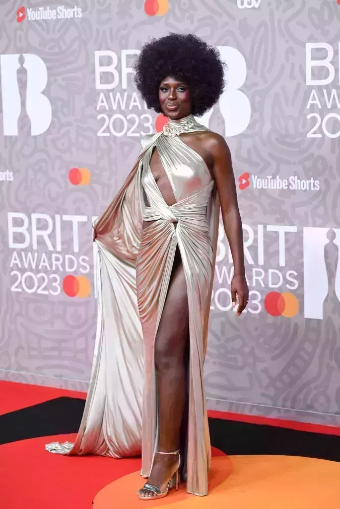 Los Brit Awards 2023: Si bien Harry Styles triunfó, es necesario hacer más para garantizar que se celebre a las mujeres y a los artistas no binarios.