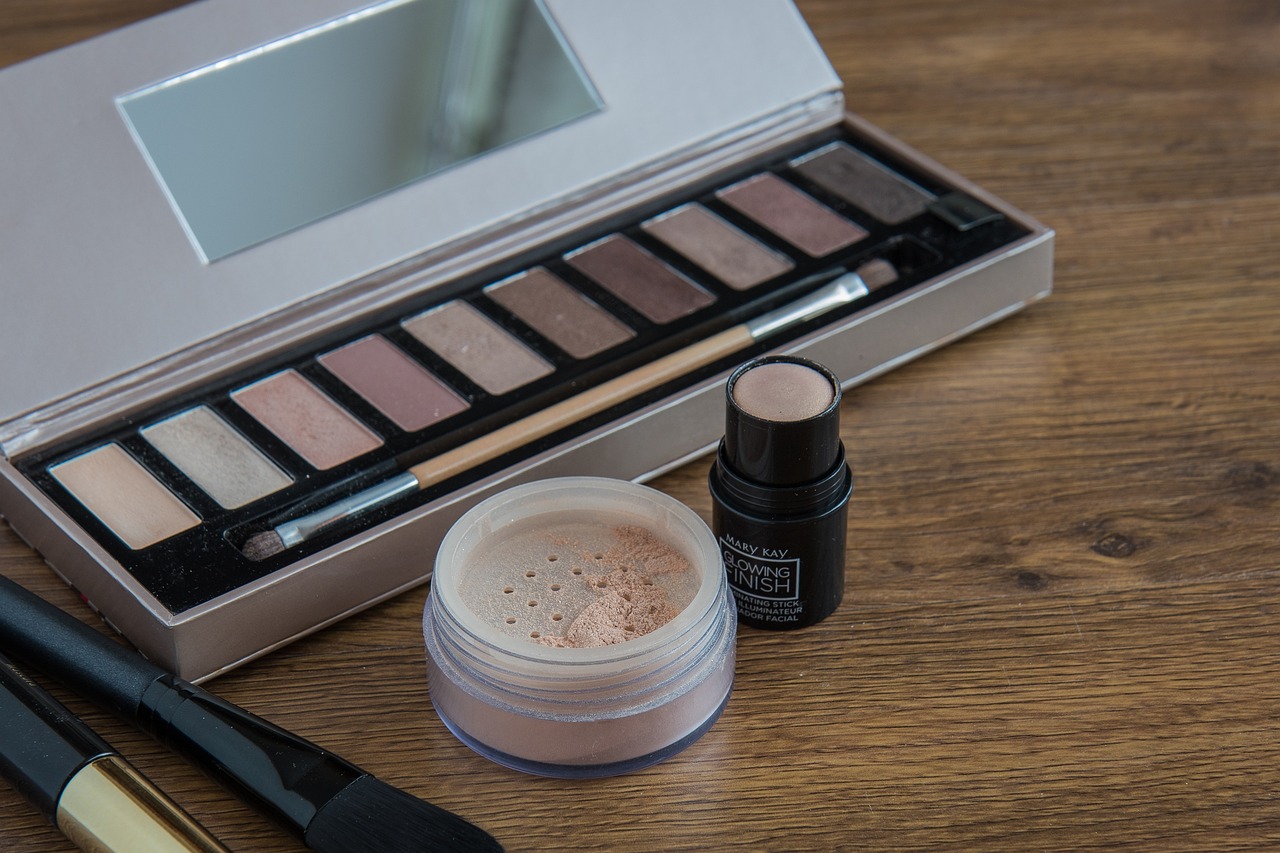 ¿Cómo elegir un buen corrector de ojos? ¿Cómo elegir un buen corrector de ojos?