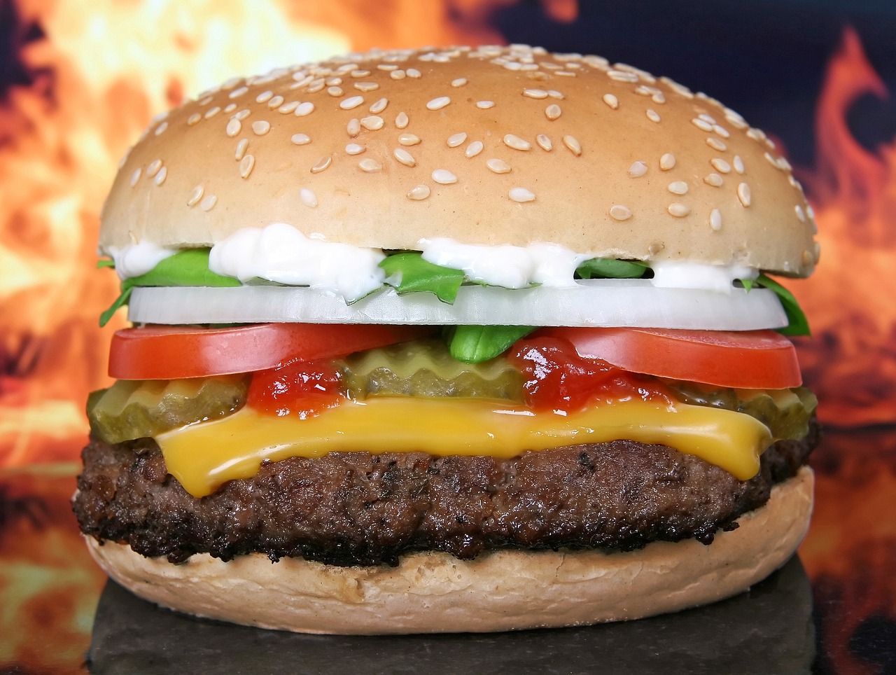 ¿Qué hamburguesas son mejor Mcdonalds o Burger King?