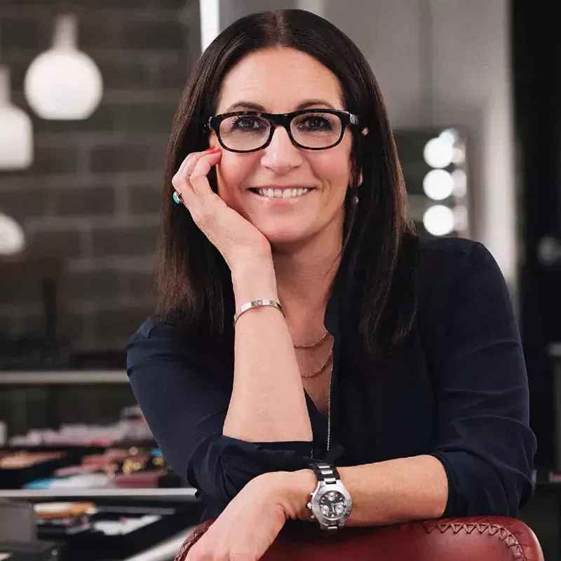 A headshot of makeup artist Bobbi Brown in a video for MasterClass.