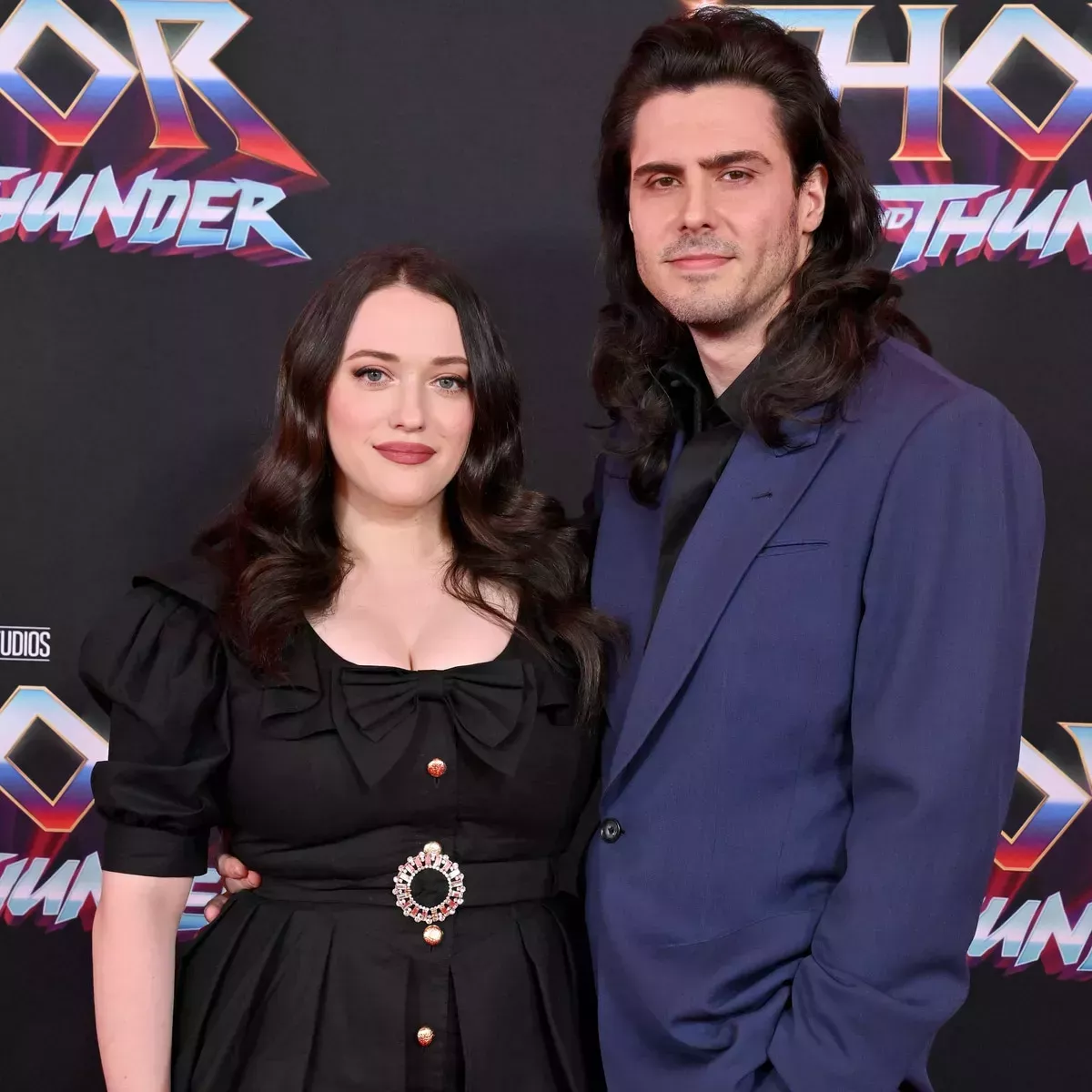 Kat Dennings de 2 Broke Girls se casa con Andrew W.K. tras casi 3 años de noviazgo