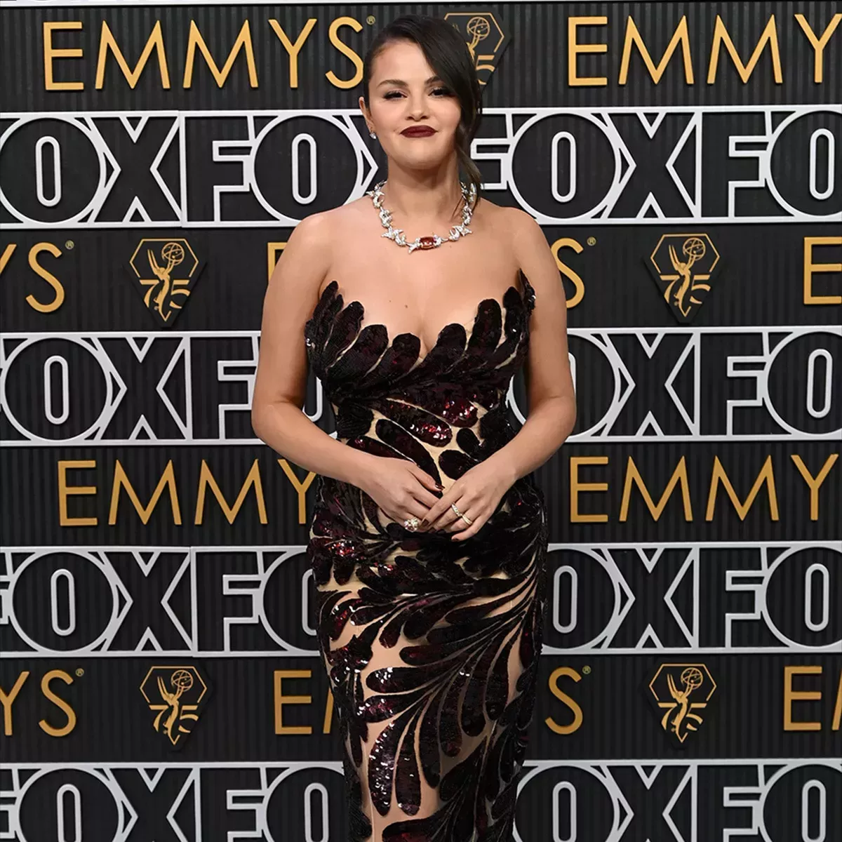 Moda en la alfombra roja de los Emmy 2023: Todos los looks de las estrellas