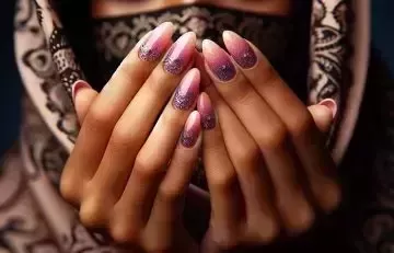 Las 35 mejores ideas de uñas ombré rosas para inspirar tu próxima manicura