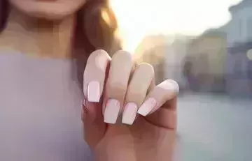 Las 35 mejores ideas de uñas ombré rosas para inspirar tu próxima manicura