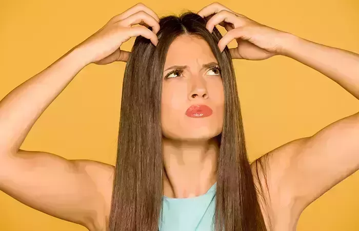 Agua de clavo para el pelo: 7 beneficios y formas de usarla