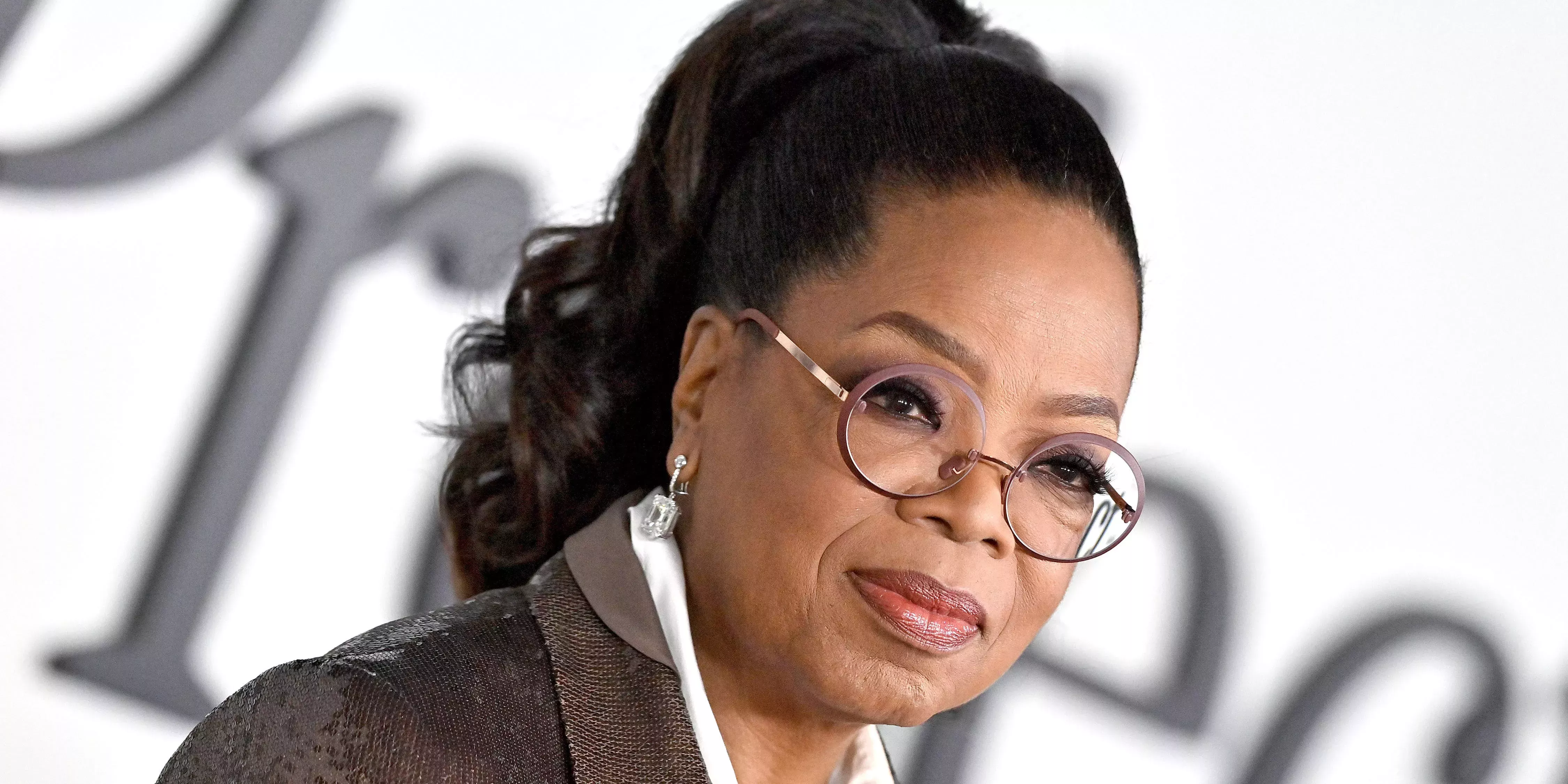 Oprah Winfrey se disculpa por haber contribuido 