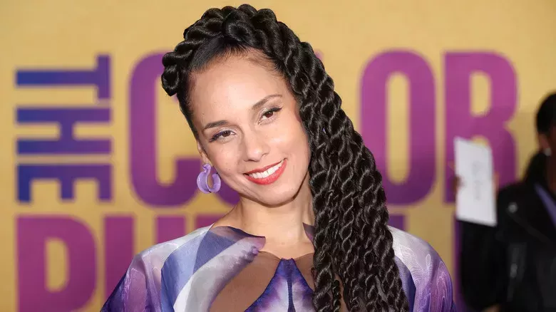 Por qué Alicia Keys tomó la decisión de dejar de maquillarse en 2016