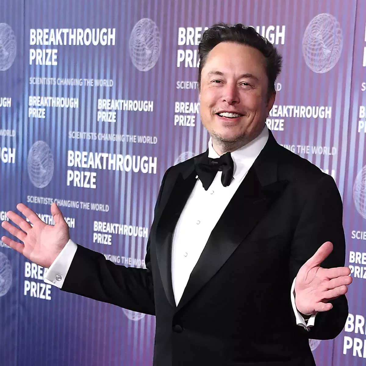 Elon Musk y Shivon Zilis dan la bienvenida en privado a su tercer bebé juntos