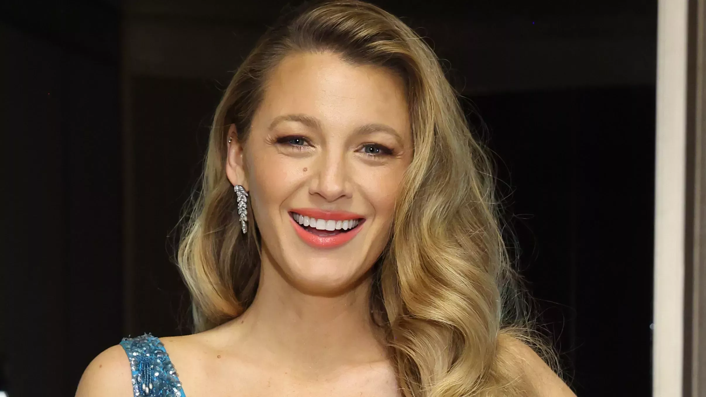 Blake Lively se puso en la piel de Rapunzel de Enredados con una trenza de flores