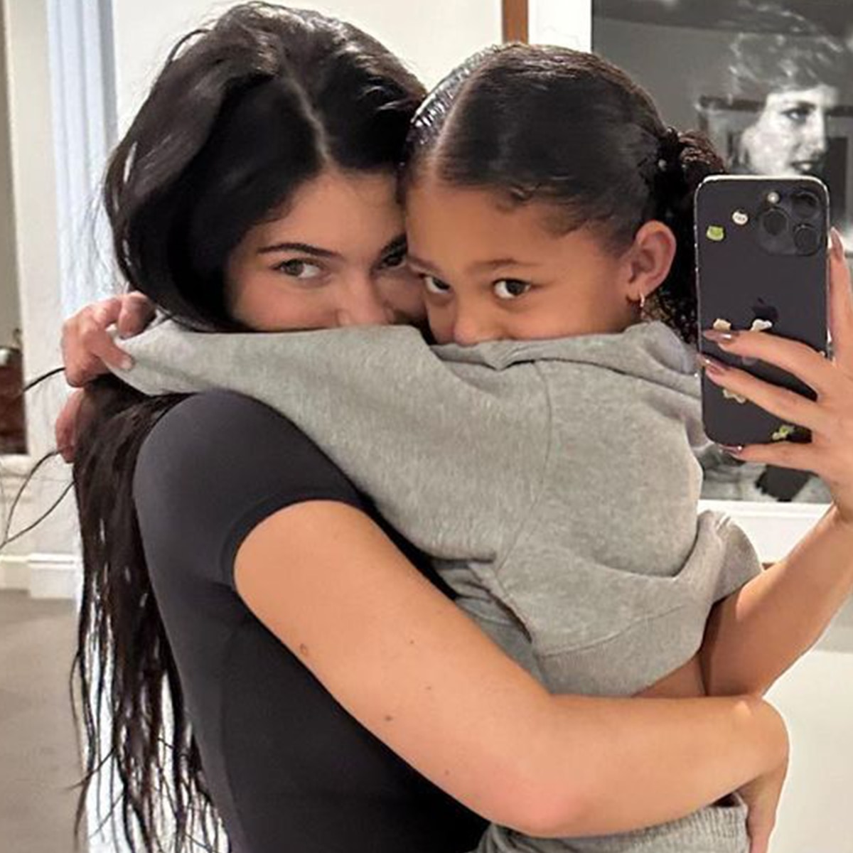 Kylie Jenner comparte la prueba de que la &quot;niña grande&quot; Stormi Webster creció como un rayo