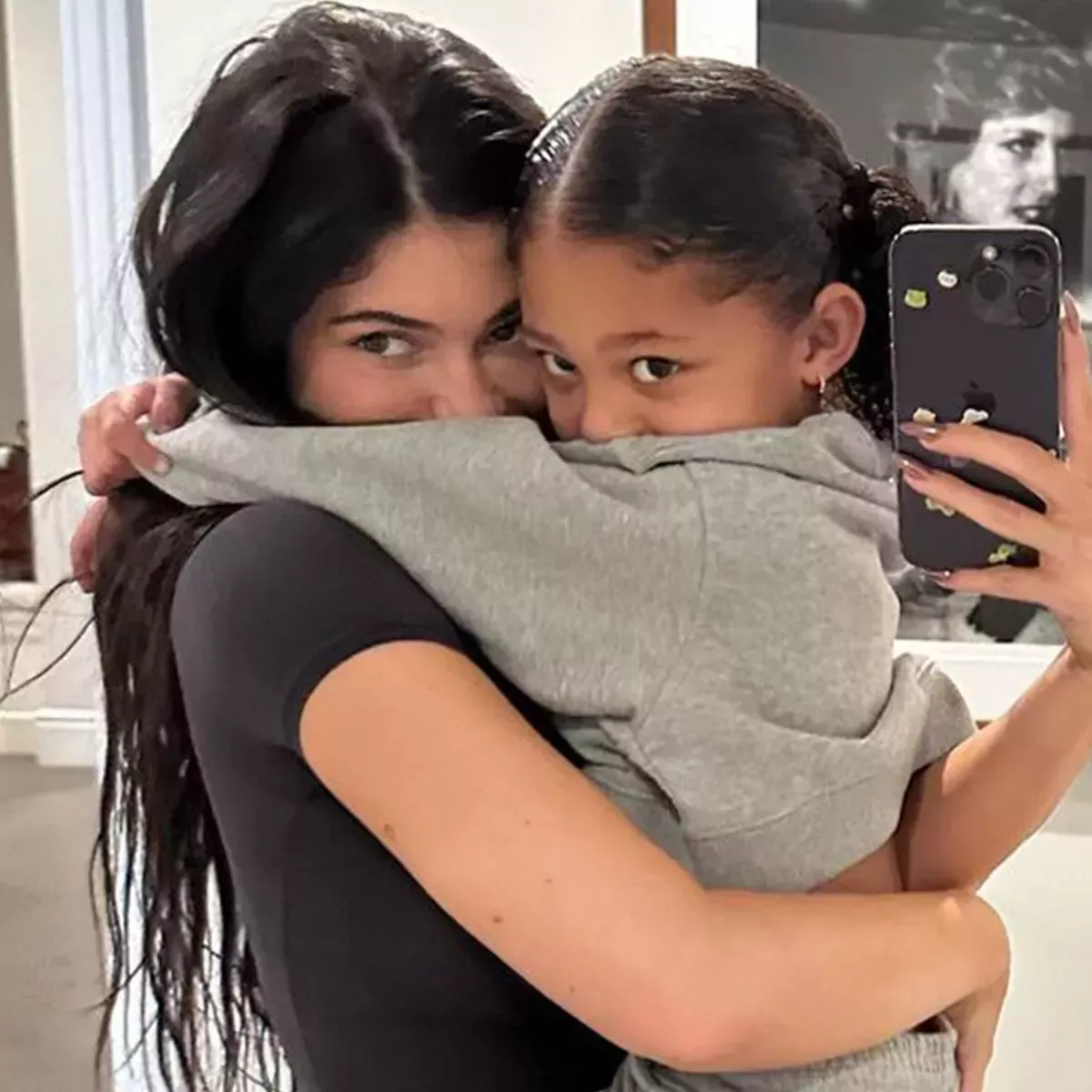 Kylie Jenner comparte la prueba de que la "niña grande" Stormi Webster creció como un rayo