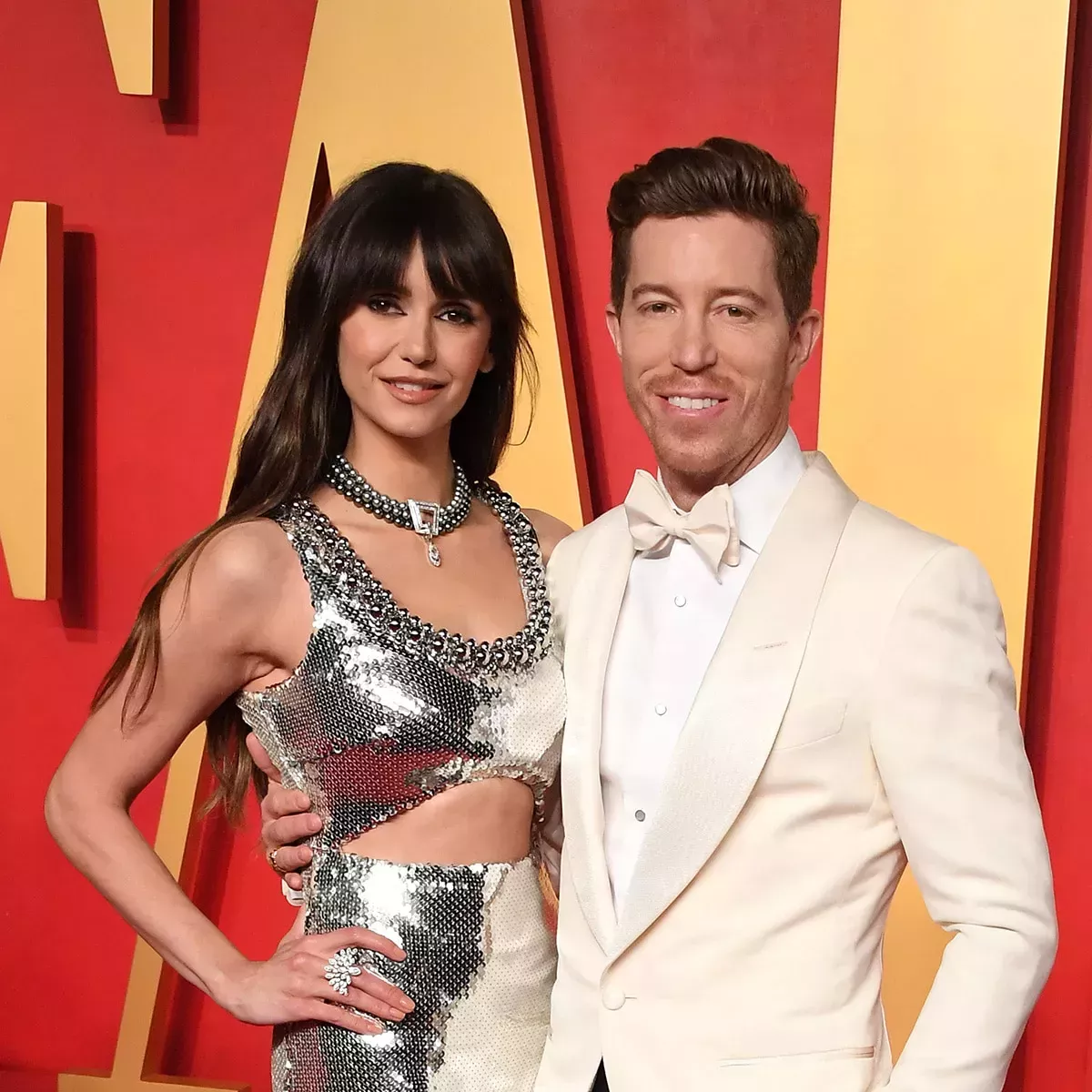 Shaun White intentó declararse a Nina Dobrev dos veces antes de comprometerse