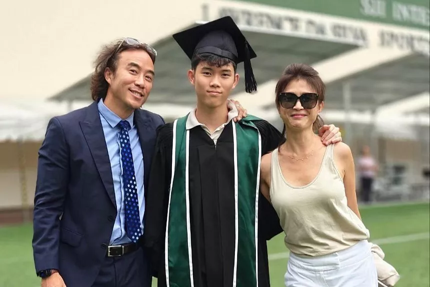 Allan Wu y Wong Li Lin hacen aparición poco común juntos en la graduación de su hijo