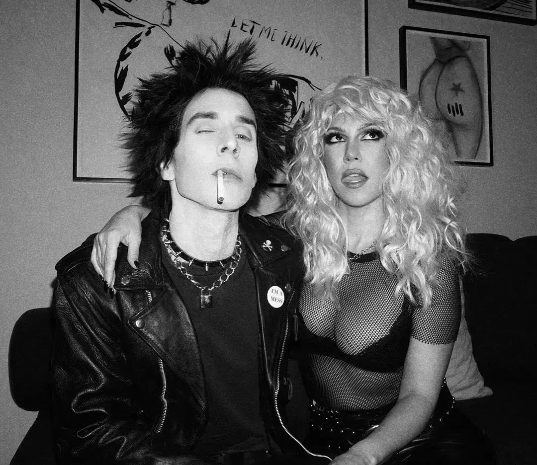 KK Halloween costume Sid and Nancy(2)