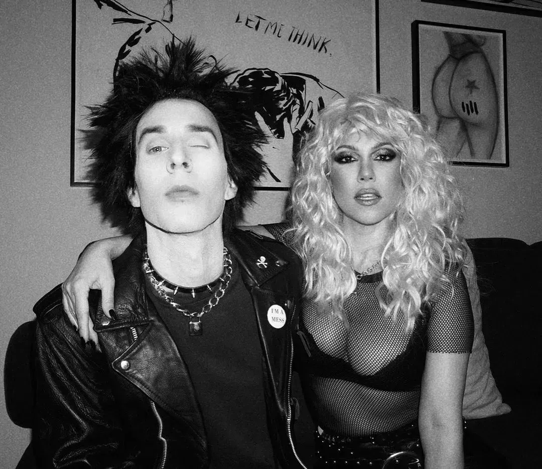 KK Halloween costume Sid and Nancy(3)