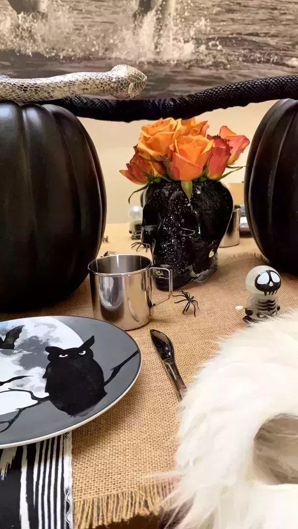 Kourtney Kardashian Halloween table decor