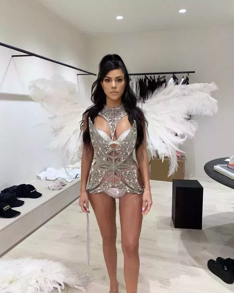 Kourtney Kardashian Halloween as Victoria&#8217;s Secret angel