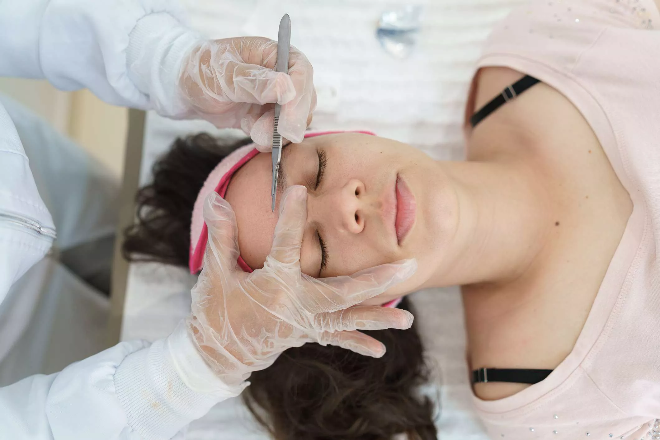 5 formas en que el Dermaplaning puede mejorar el tono y la textura de tu piel