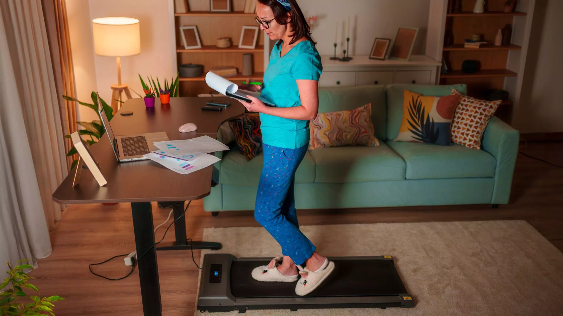 Clever ways to get more steps in every day (even with a desk job!)