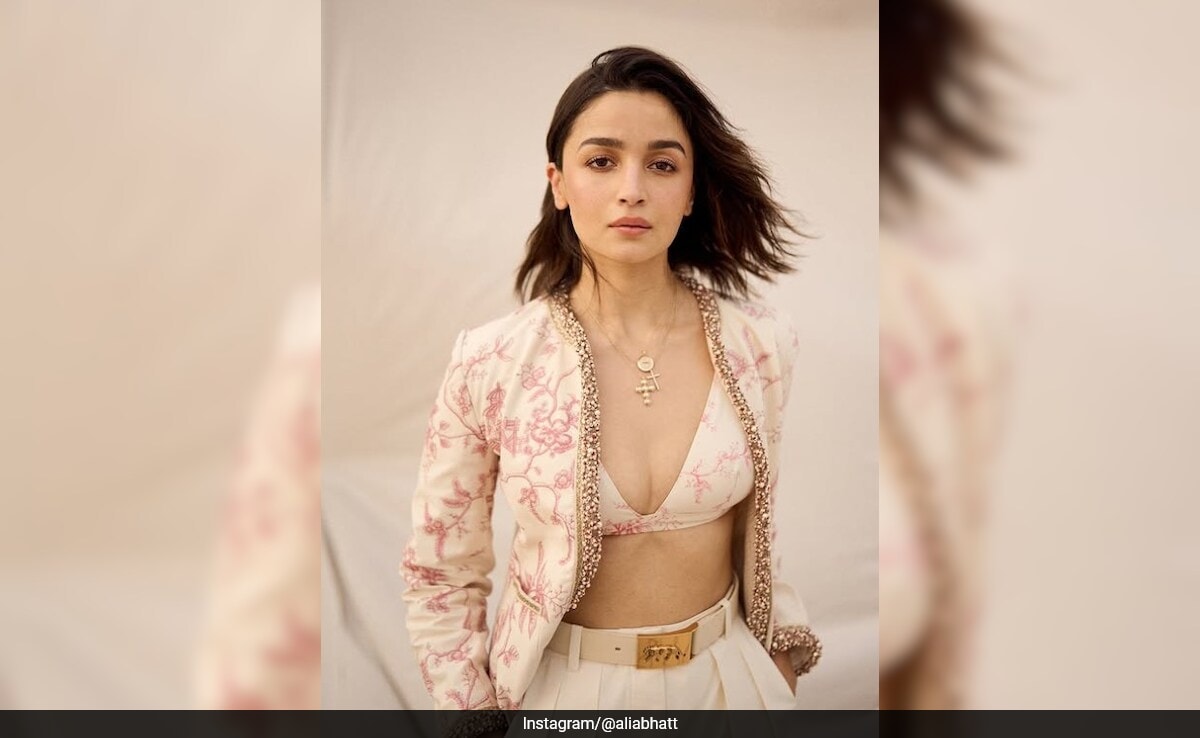 Cómo Alia Bhatt Obtiene su Look de Maquillaje de 'Menos es Más'