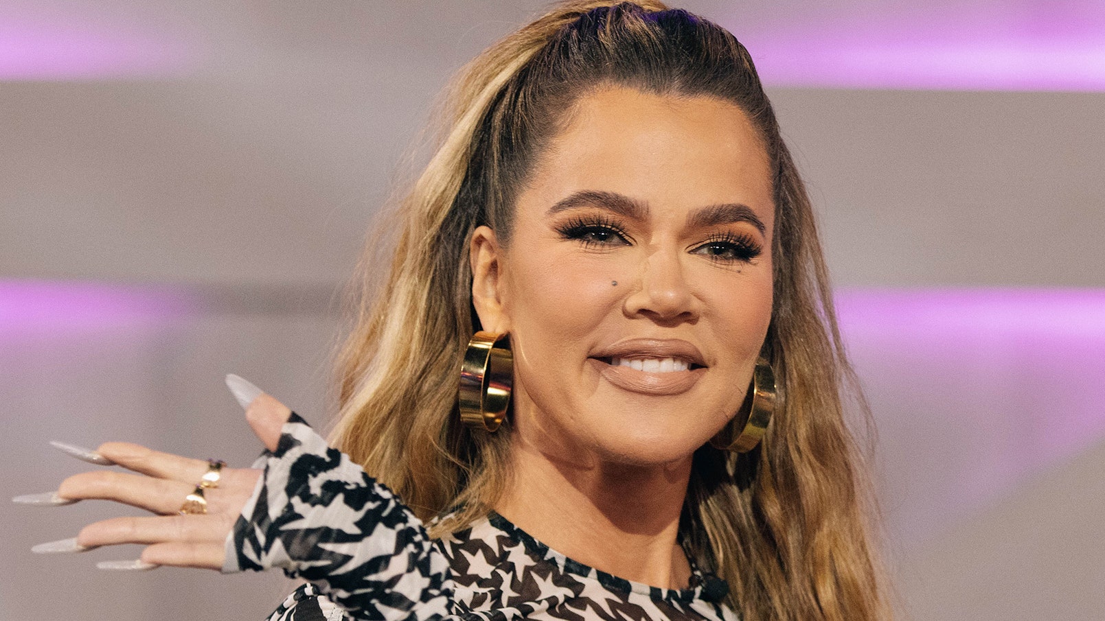 Khloé Kardashian se Cortó la Mayor Parte de Su Cabello