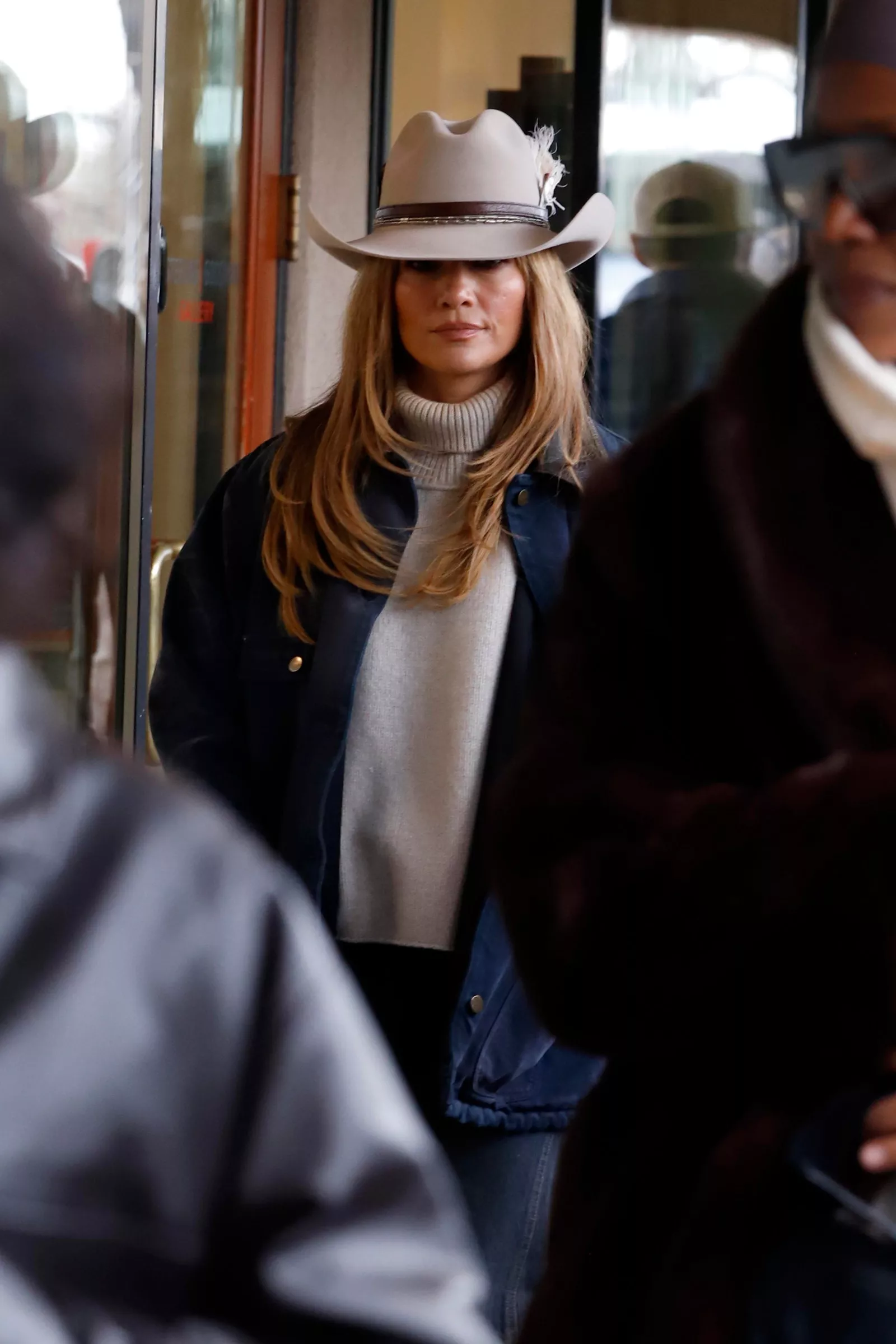 Jennifer Lopez con sombrero de vaquero