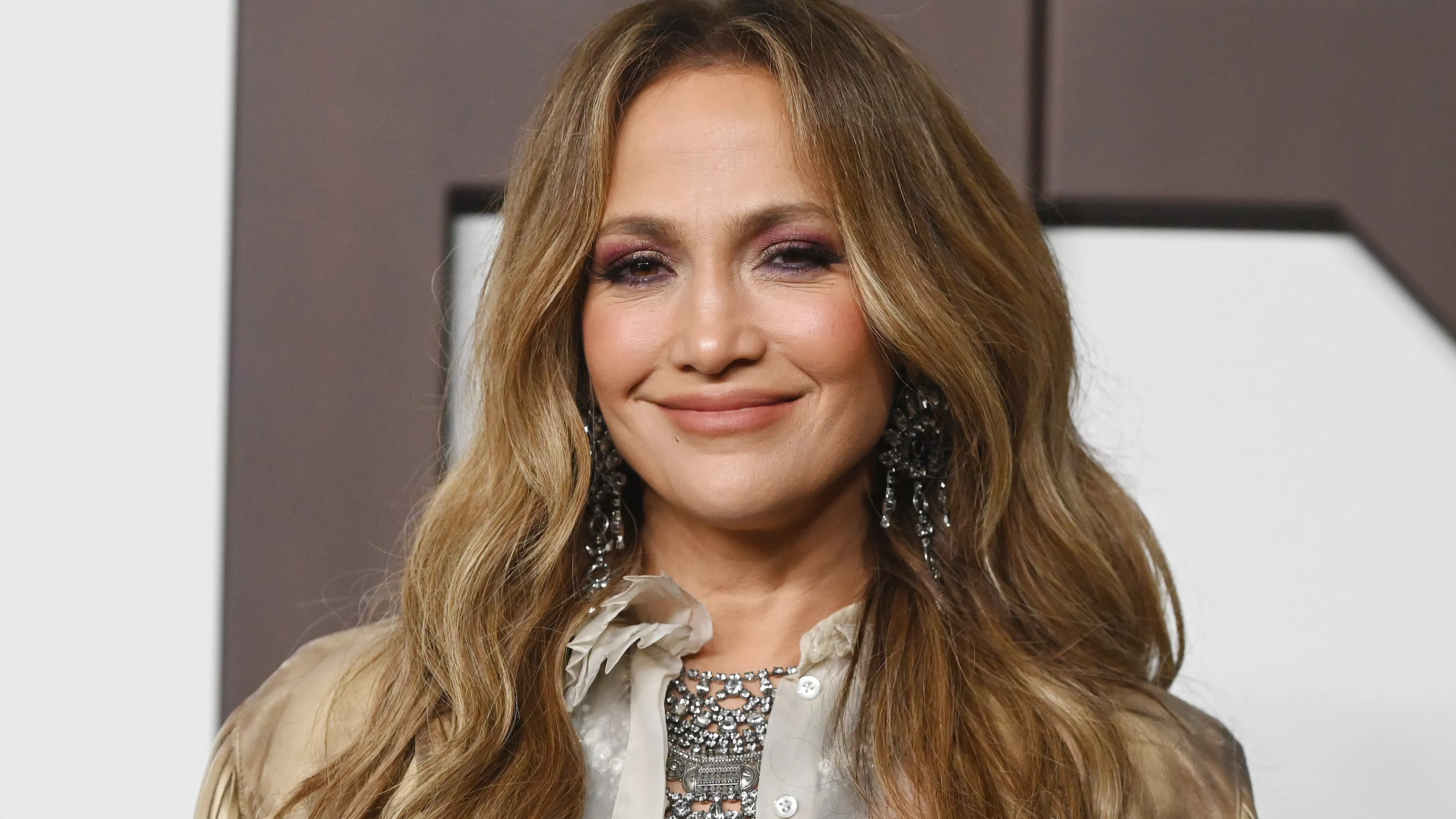 Sorprendentemente, el cabello de Jennifer Lopez se ve genial bajo un sombrero de vaquero