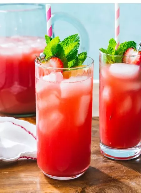 Necesitas una de estas 6 fabulosas aguas frutales en tu vida ya