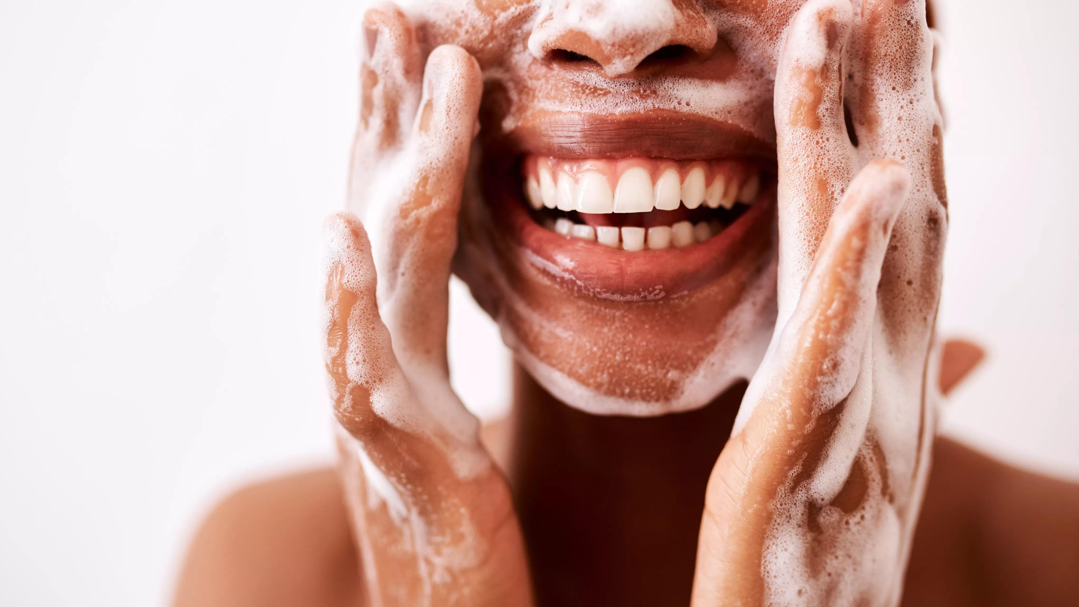 32 esenciales para la bolsa de gimnasio para una sesión de entrenamiento cómoda, efectiva y sin complicaciones