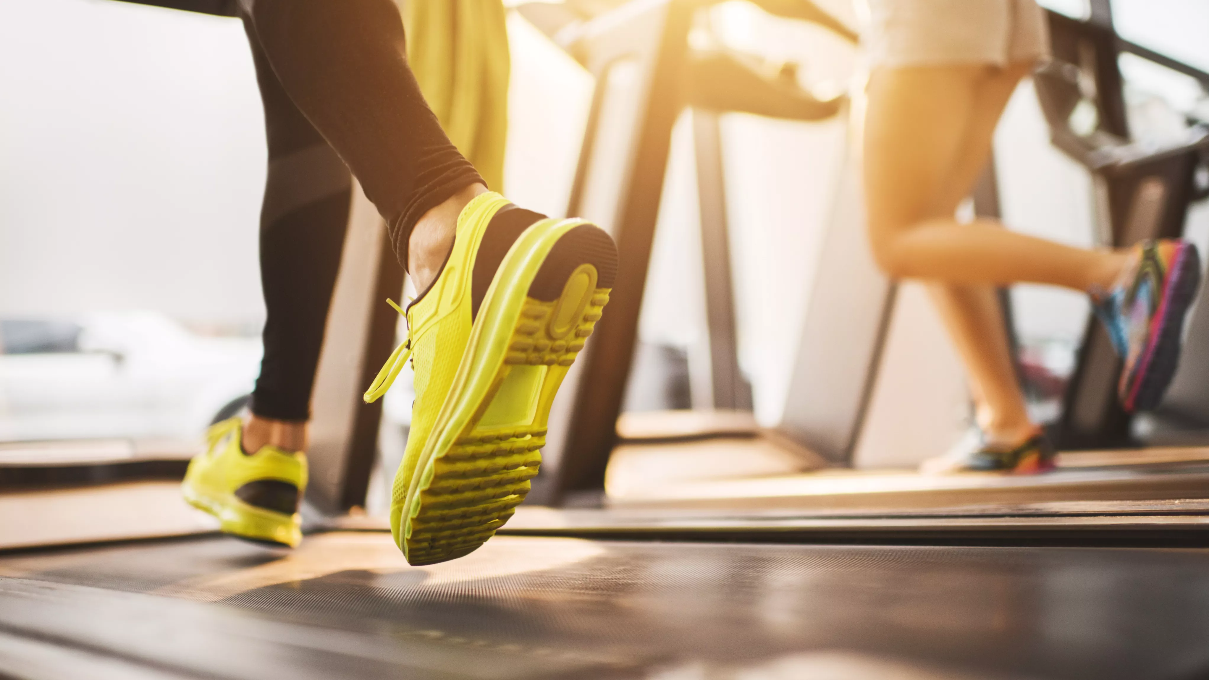 32 esenciales para la bolsa de gimnasio para una sesión de entrenamiento cómoda, efectiva y sin complicaciones