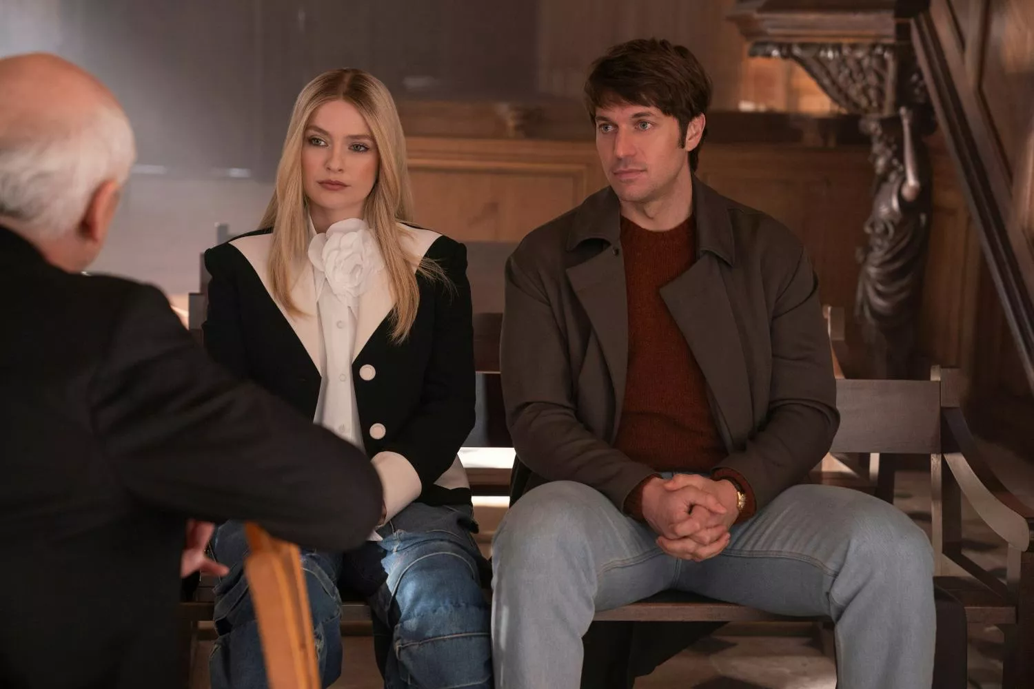 Un Importante Miembro del Elenco de ‘Emily In Paris’ No Regresará para la Temporada 5