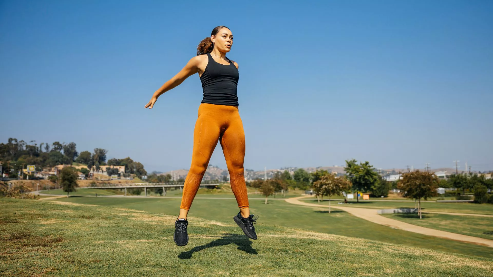 Consejos de Davina McCall para una vida saludable - desde dejar el teléfono hasta correr bajo la lluvia