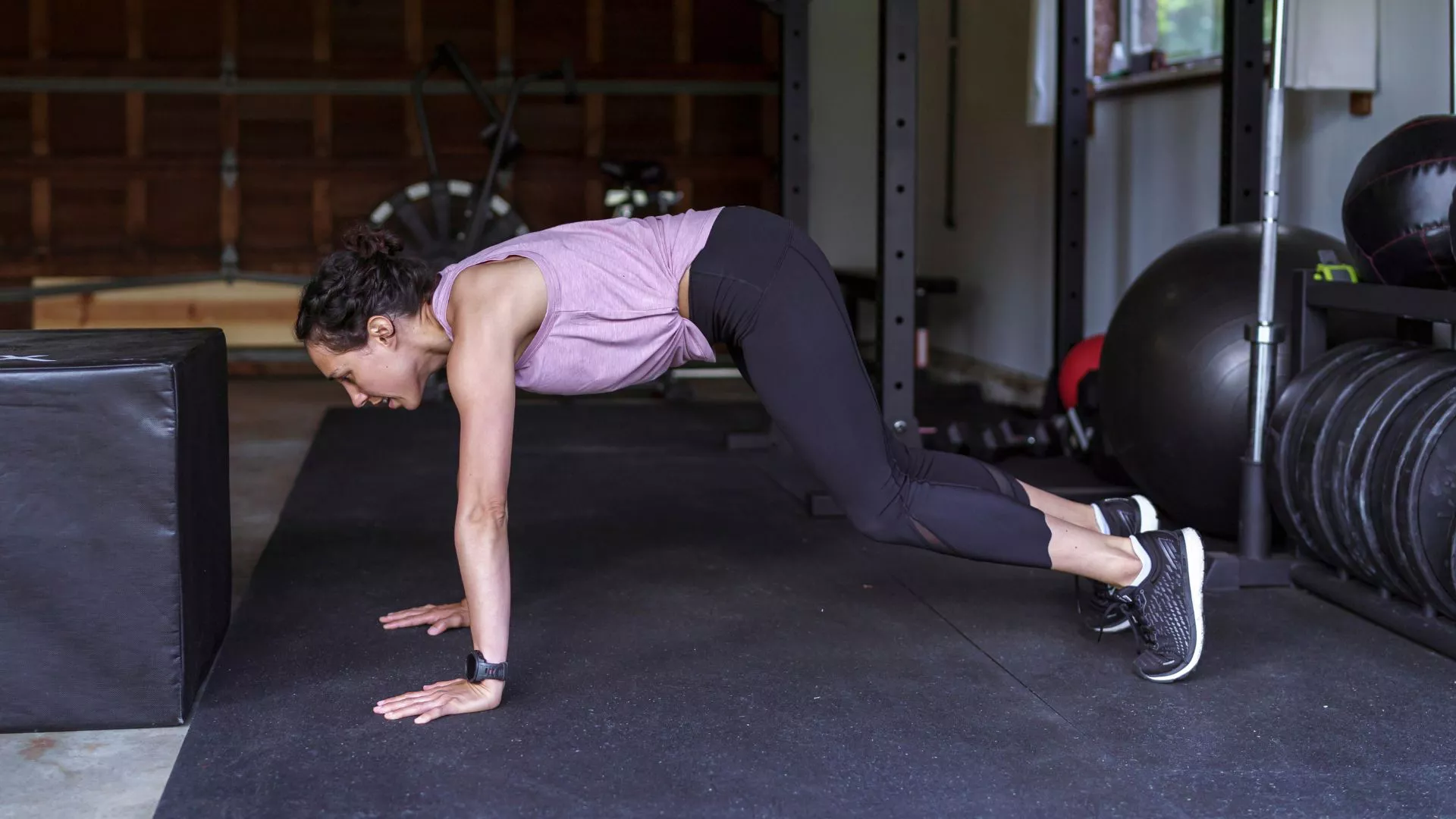Consejos de Davina McCall para una vida saludable - desde dejar el teléfono hasta correr bajo la lluvia