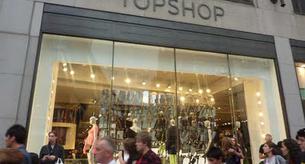 Kate Middleton sigue apostando por el low cost, ahora compra en Topshop 