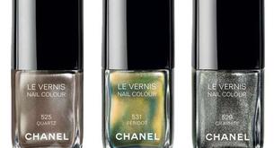 Probamos el esmalte de uñas Péridot de Chanel