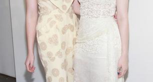 Elle y Dakota Fanning en el desfile de Rodarte