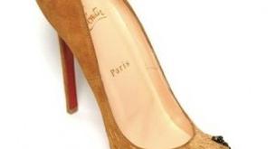 Louboutin y sus zapatos-zarpas de león