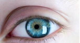 Una operación con láser podría volver tus ojos azules