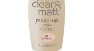 Probamos la base de maquillaje Clear & Matt de Essence