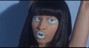 No te pierdas los looks imposibles de Nicki Minaj en su último clip, Stupid Hoe