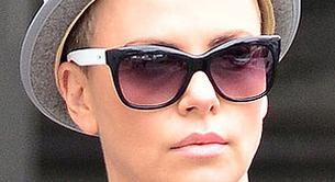 ¡Sorpresa! Charlize Theron se rapa la cabeza