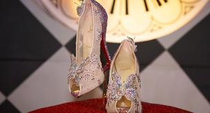 Louboutin reinterpreta el zapato de cristal de Cenicienta 