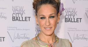 Sarah Jessica Parker peinada como en un capítulo de Sexo en Nueva York 