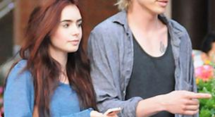 Lily Collins se pone pelirroja por exigencias del guión