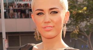 Miley Cyrus y su tupé en los VMA de MTV 