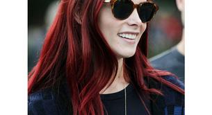 Ashley Greene nos sorprende con el pelo rojo