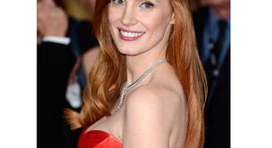 Pelirrojas del mundo, haced como Jessica Chastain y apostar por looks rojos 