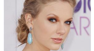 Consigue el maquillaje en tonos bronces que ha lucido Taylor Swift 